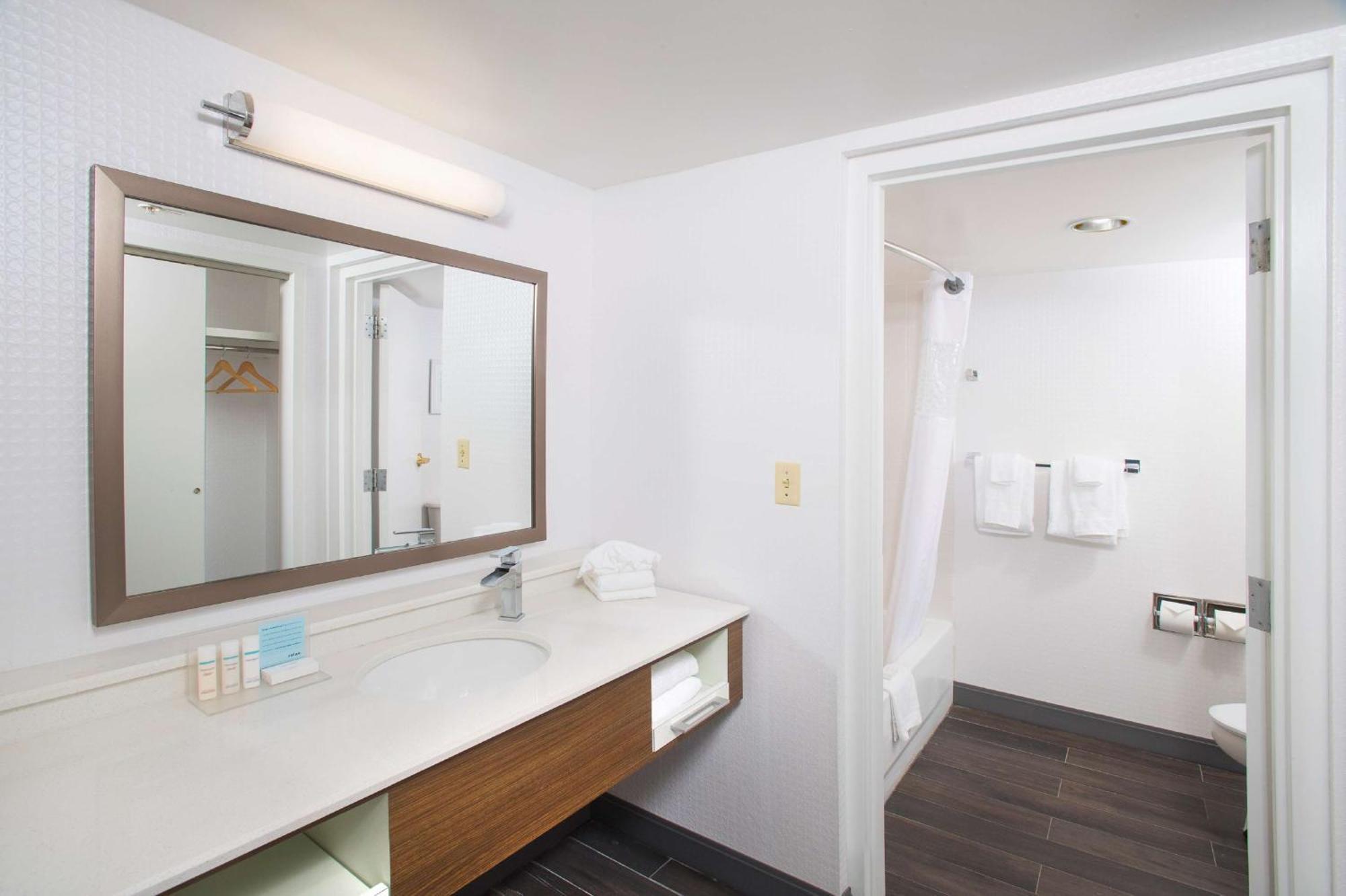 Hampton Inn & Suites Annapolis Exterior foto